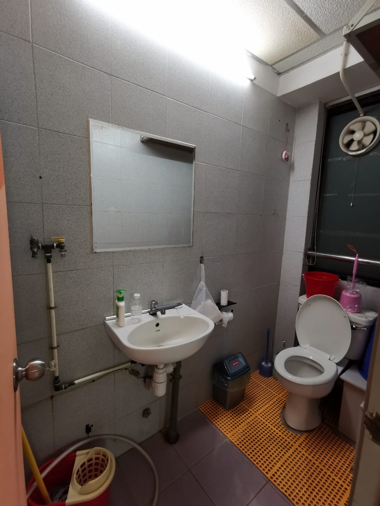 佳貿中心