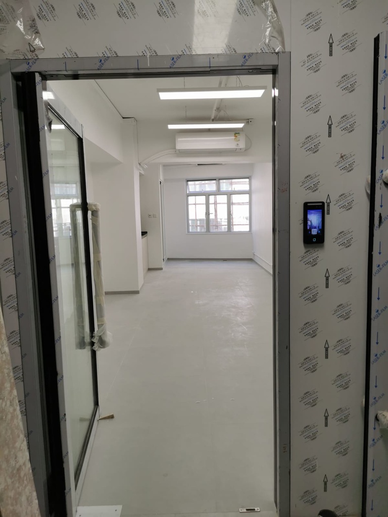 觀塘工業中心四期(全新裝修)有窗有廁