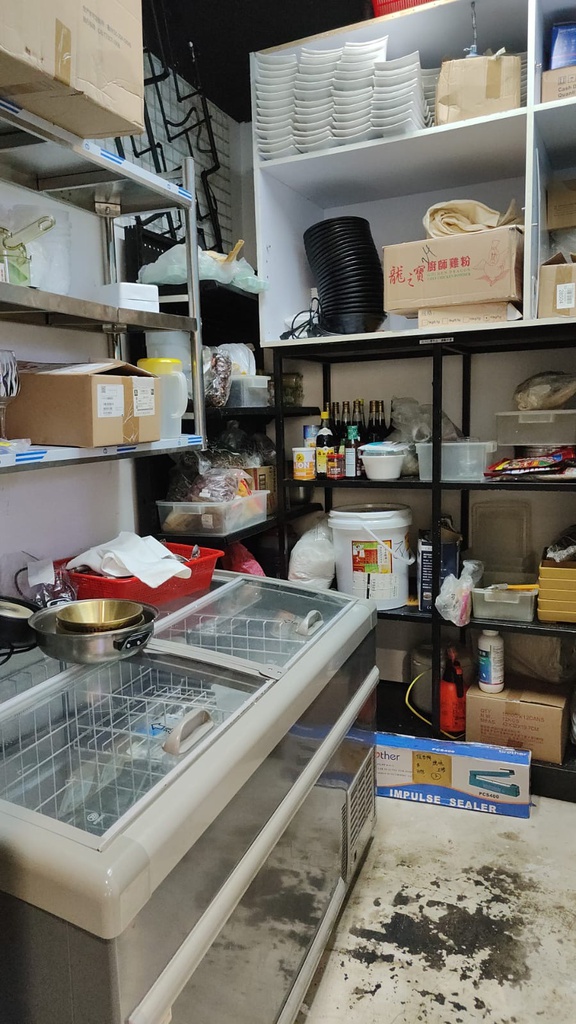 駱駝漆大廈(靚仔樓上餐廳)