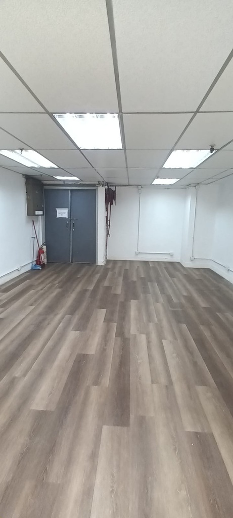成運工業大廈 (企理有裝 有熱水爐)