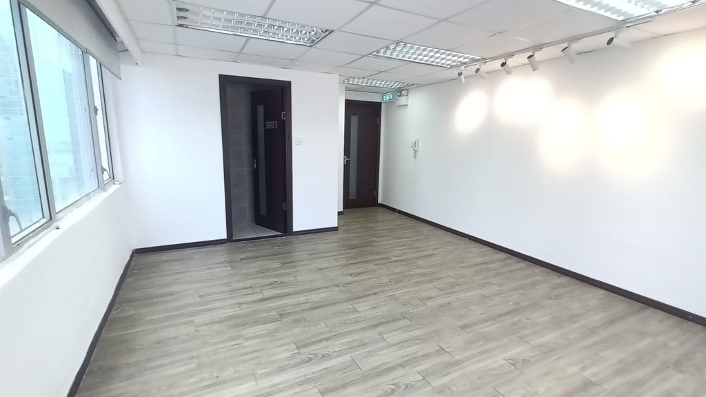鴻福工廠大廈(有窗有獨立廁)