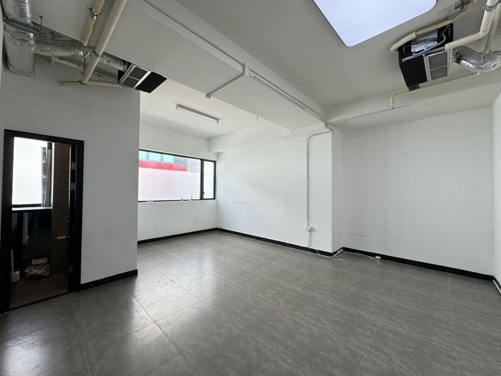創匯廣場(平靚正 新式工貿大廈)