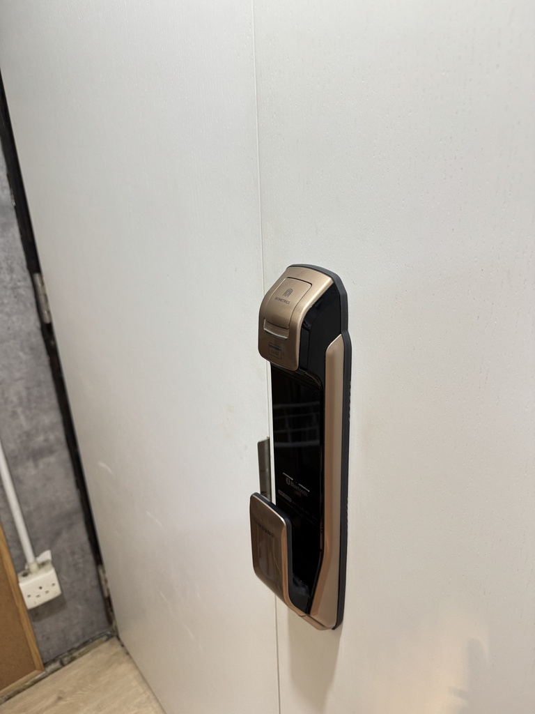 觀塘工業中心(獨立廁 獨立門)