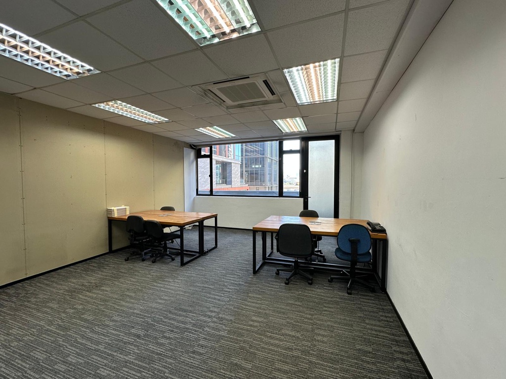 泉源工業大廈(有露台, 靚仔公共空間)