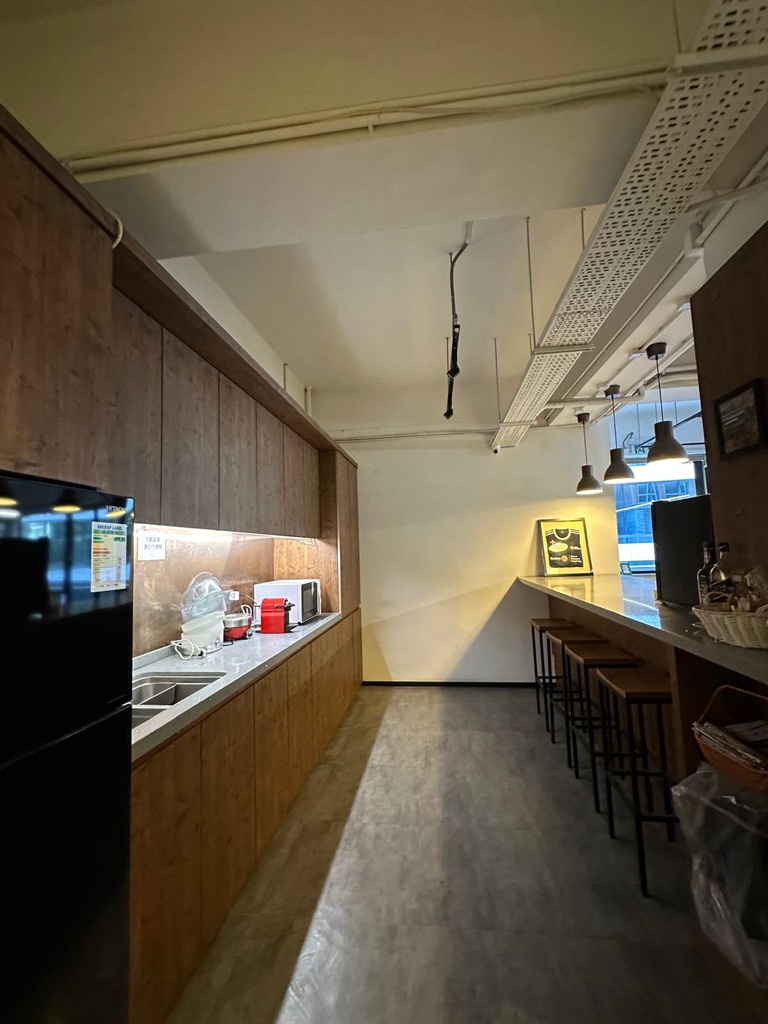 泉源工業大廈(有露台, 靚仔公共空間)