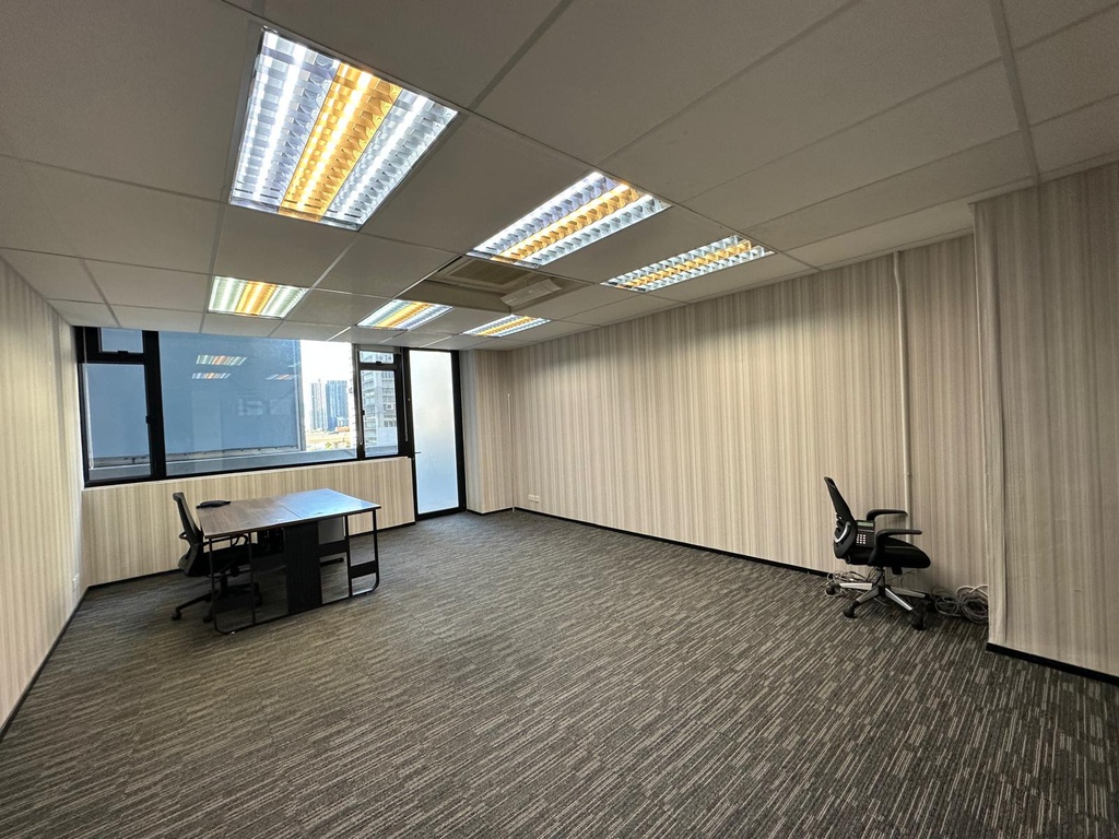 泉源工業大廈(有露台, 靚仔公共空間)