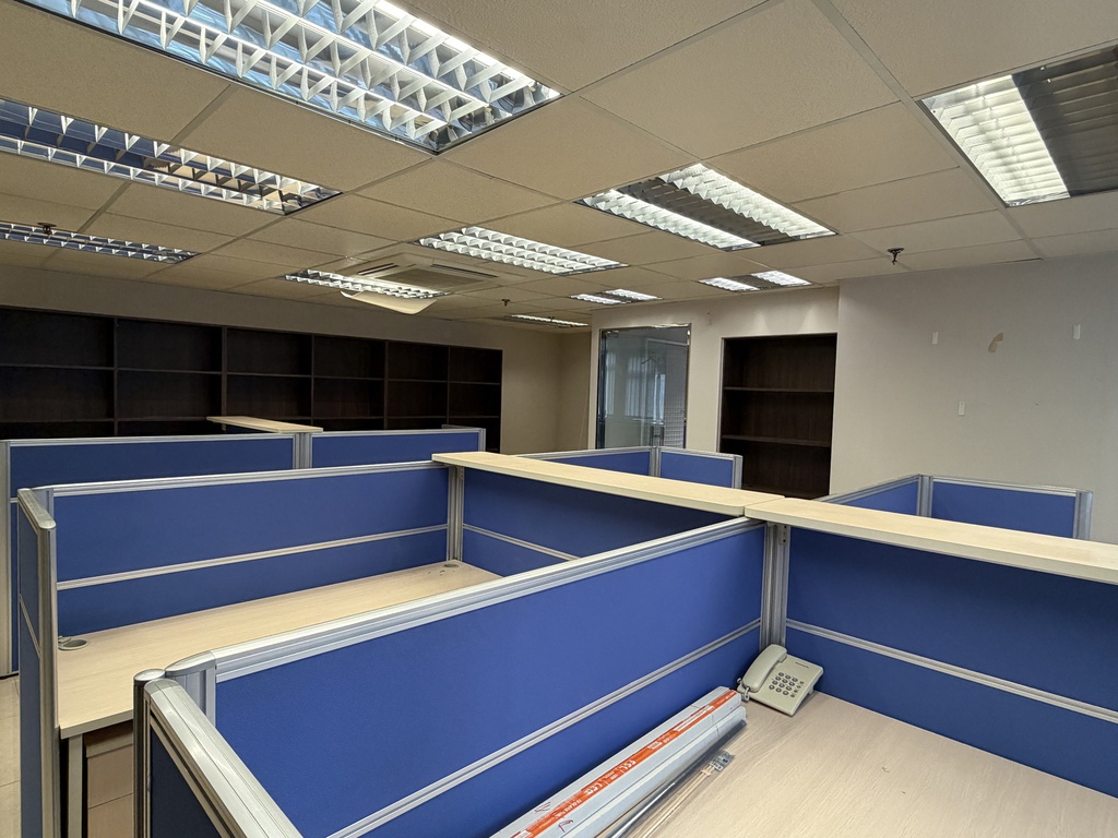 榮昌工業大廈(會議室, 向大街)