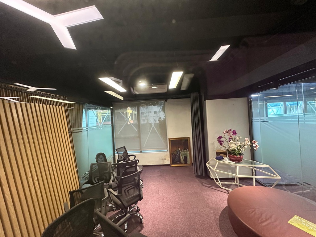 日昇亞太中心(靚裝連平台)