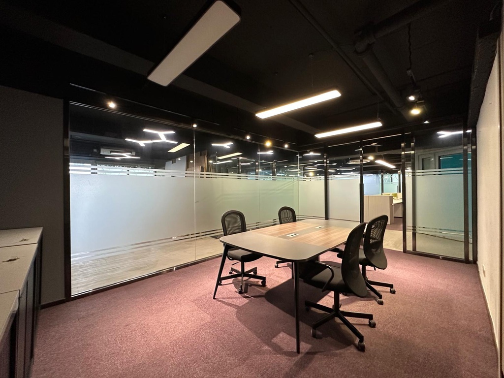 日昇亞太中心(靚裝連平台)