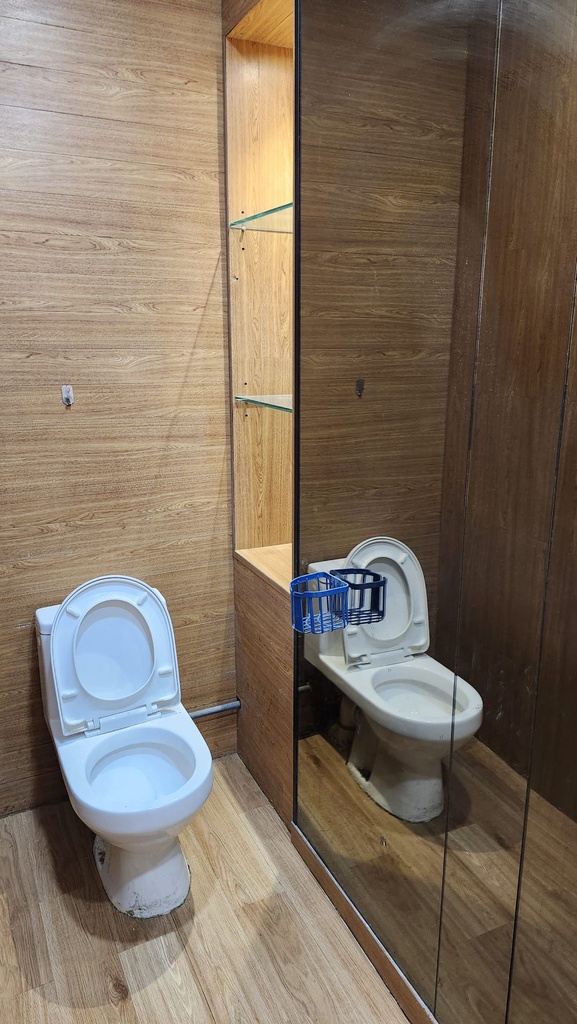 駱駝漆大廈三期(合中型樓上舖)