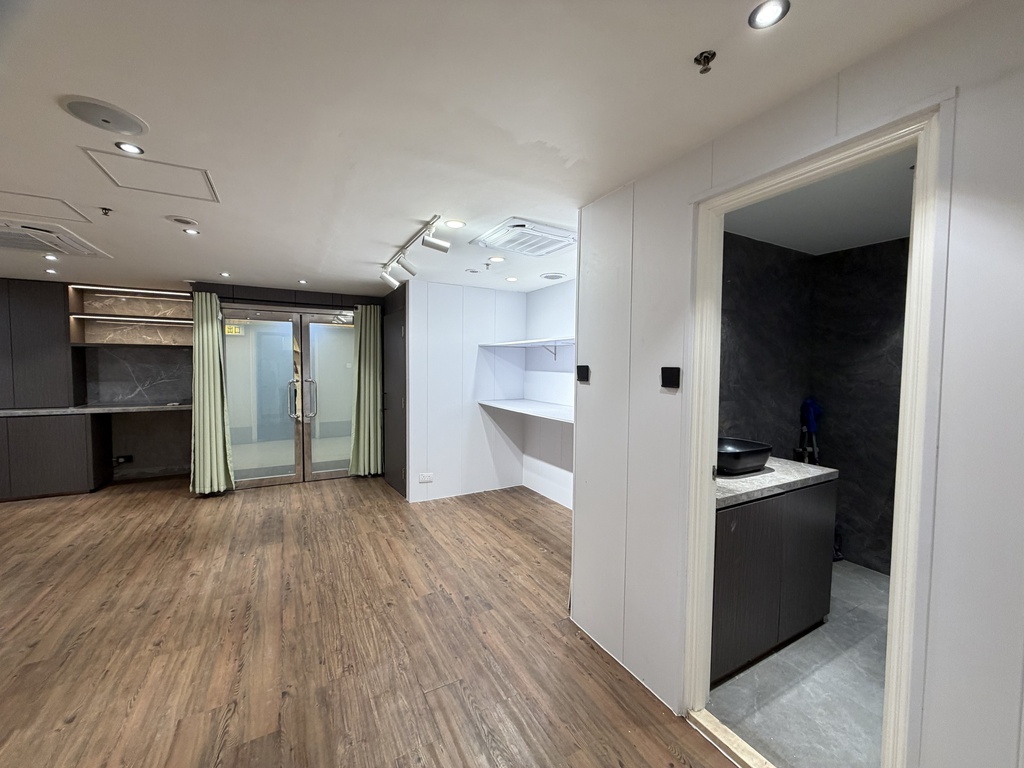 榮昌工業大廈(靚裝, 兩房)