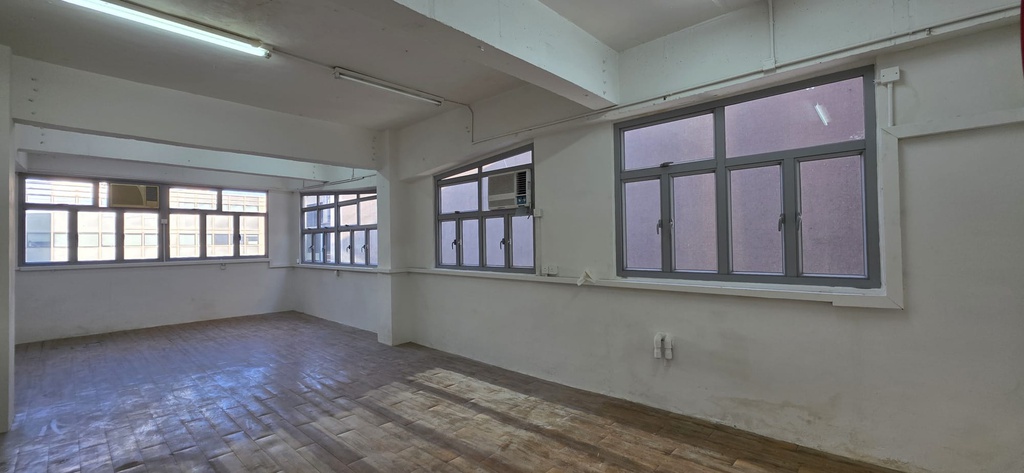 利安工業大廈(靚仔倉, 多窗)