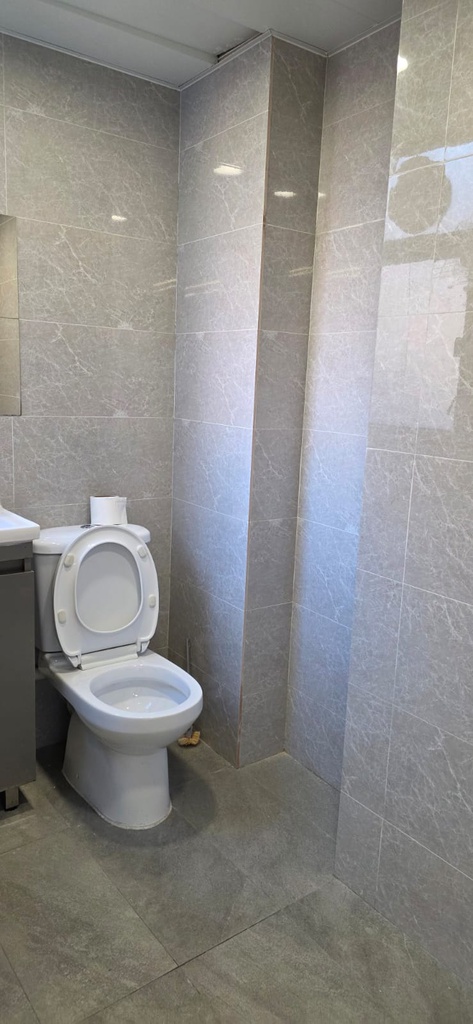 成業工業大廈(靚裝靚廁)