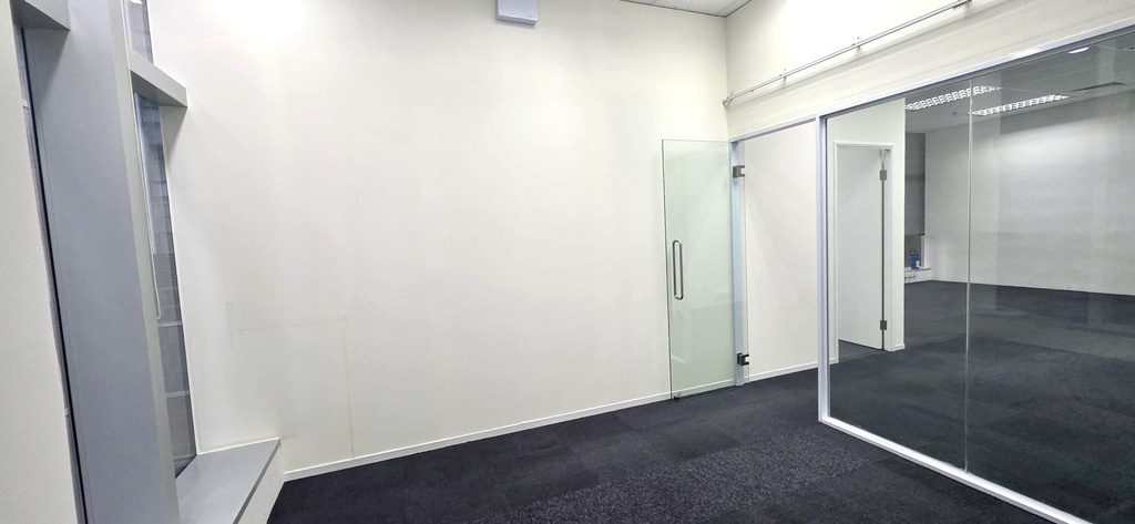 皇廷廣場(兩房甲級商廈)