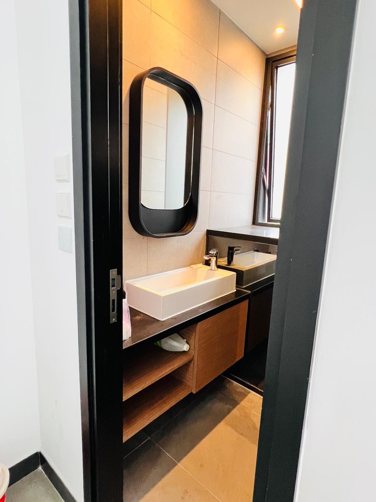 創匯廣場(靚寫字樓, 內廁)