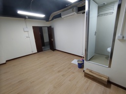 [81300] 潤承大廈
